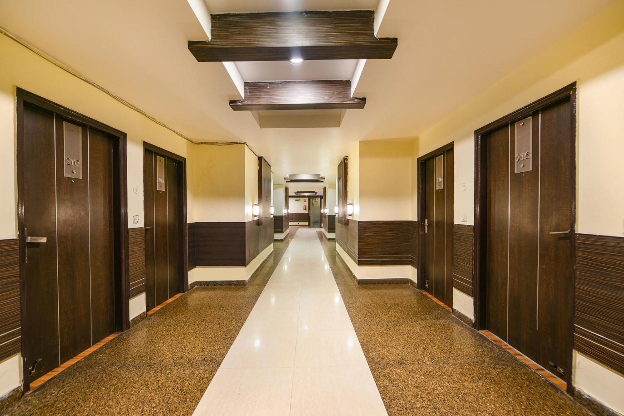 Fabhotel West View Ghaziabad Dış mekan fotoğraf